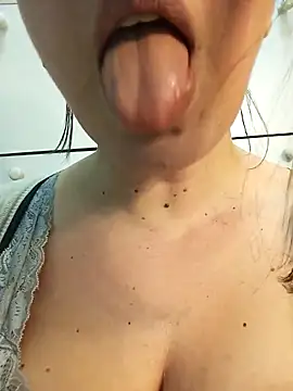 Dolcissima33 online show from 3, 3, 2025