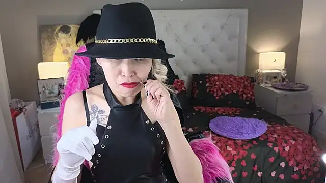 RoxalanaStar online show from 5, 6, 2026