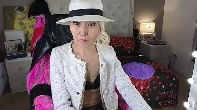 RoxalanaStar online show from 19, 6, 2026