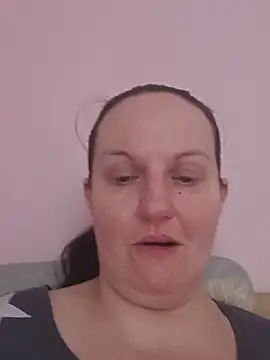 BustyLadyAlma online show from 28, 6, 2026