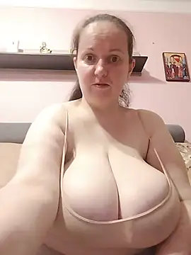 BustyLadyAlma online show from 7, 7, 2026