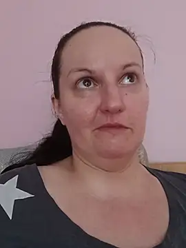BustyLadyAlma online show from 18, 7, 2026
