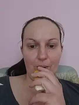 BustyLadyAlma online show from 1, 8, 2026