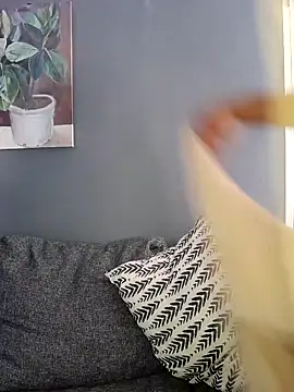 SWEETDOLLY29XX online show from 8, 2, 2025