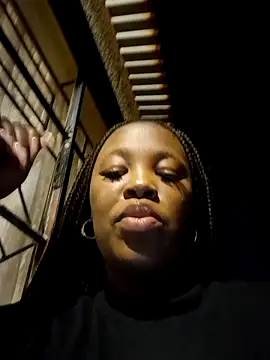 SWEETDOLLY29XX online show from 22, 3, 2025