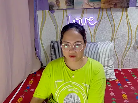 Snapshot of BURBERRY69 chatting on 10, 3, 2026 BURBERRY69 online show from 10, 3, 2026