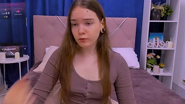 Snapshot of Janie_JJ_Curvie chatting on 16, 1, 2026 Janie JJ Curvie online show from 16, 1, 2026