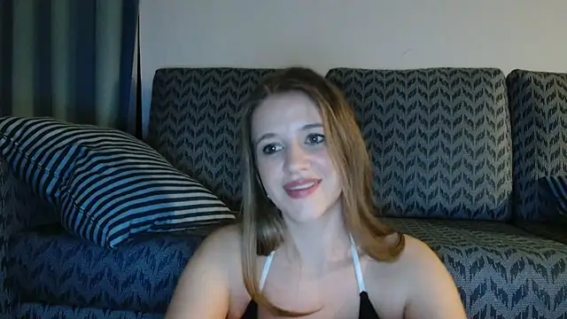 Snapshot of Neonstar chatting on 3, 12, 2024 Neonstar online show from 3, 12, 2024