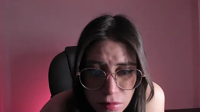 HazelKush online show from 9, 10, 2025