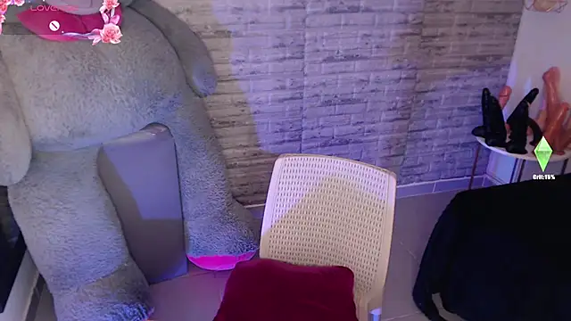 TinnaCobb online show from 21, 2, 2026