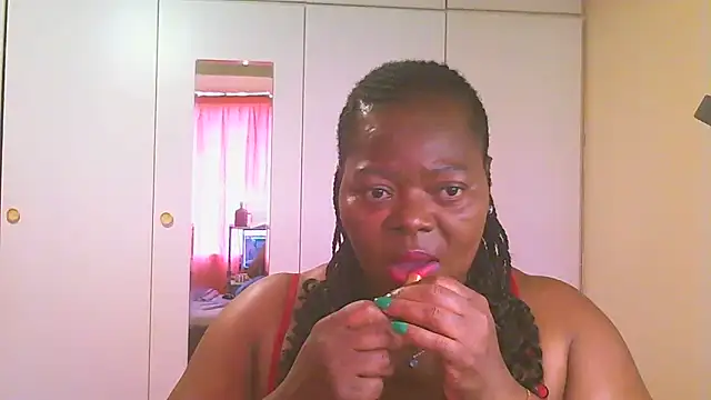 MatureBoobsDiva online show from 2, 1, 2025