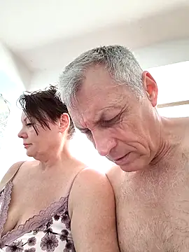  lady red  online show from 22, 2, 2025