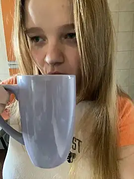 Snapshot of -MimmiLissa- chatting on 9, 3, 2025 -MimmiLissa- online show from 9, 3, 2025