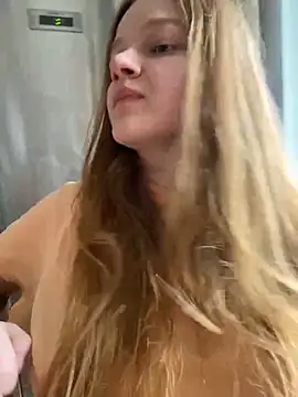 Snapshot of -MimmiLissa- chatting on 12, 3, 2025 -MimmiLissa- online show from 12, 3, 2025