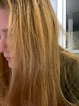 Snapshot of -MimmiLissa- chatting on 3, 10, 2025 -MimmiLissa- online show from 3, 10, 2025