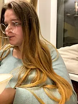 Snapshot of -MimmiLissa- chatting on 6, 1, 2026 -MimmiLissa- online show from 6, 1, 2026