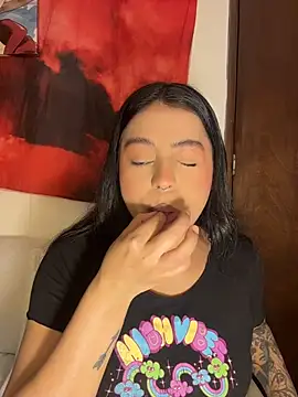 Naiara sex online show from 11, 7, 2026