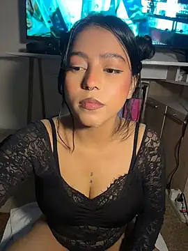 Naiara sex online show from 24, 7, 2026