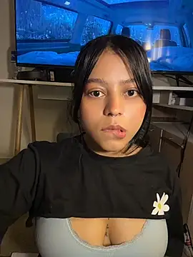 Naiara sex online show from 25, 7, 2026