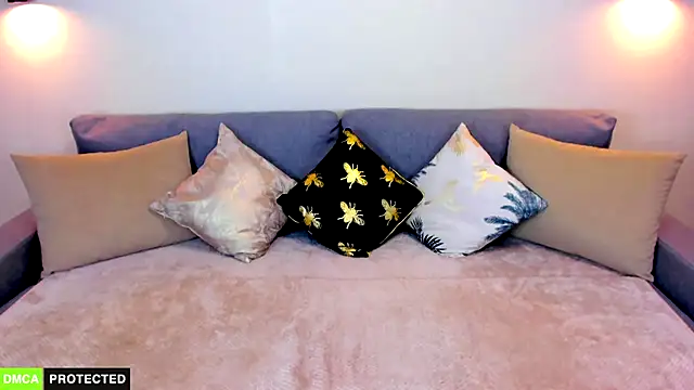 TheWoman   online show from 7, 1, 2025