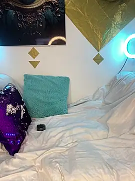 Shantal Lovee online show from 16, 12, 2025