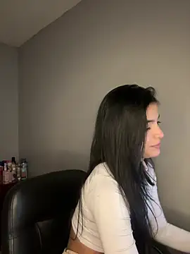 Snapshot of Sammy_pink chatting on 4, 3, 2026 Sammy pink online show from 4, 3, 2026