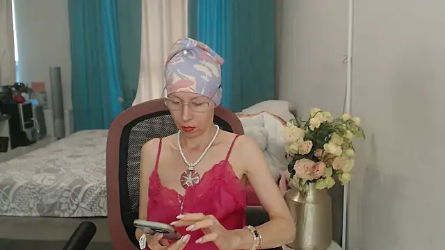LuxuryNika online show from 25, 7, 2026