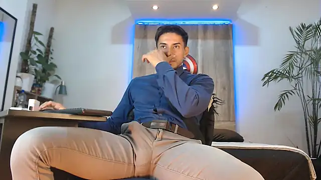 Andrew 4  online show from 8, 5, 2026
