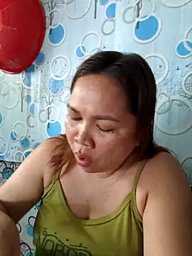 XXLorie 02 online show from 19, 6, 2026