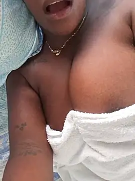 Snapshot of Adrilovechocolate chatting on 7, 7, 2026 Adrilovechocolate online show from 7, 7, 2026