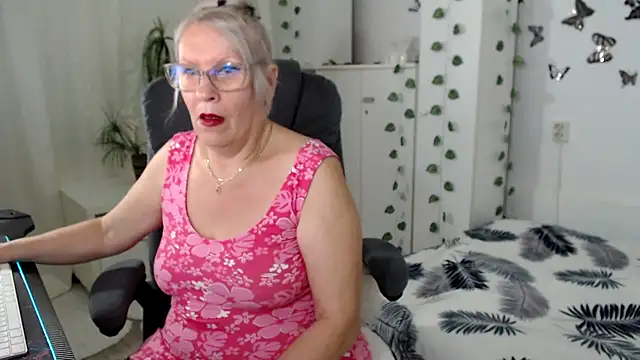 Ghertrude52 online show from 4, 8, 2026
