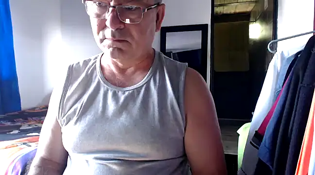 Snapshot of ferdinad20 chatting on 22, 1, 2025 ferdinad20 online show from 22, 1, 2025