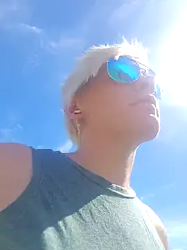 PinkTheHawk online show from 13, 3, 2025