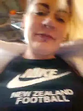 PinkTheHawk online show from 5, 10, 2025