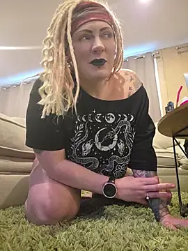 PinkTheHawk online show from 26, 6, 2026