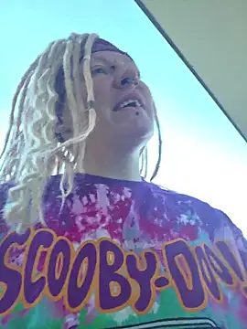 PinkTheHawk online show from 28, 6, 2026
