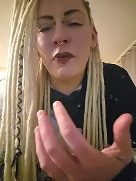 PinkTheHawk online show from 31, 7, 2026