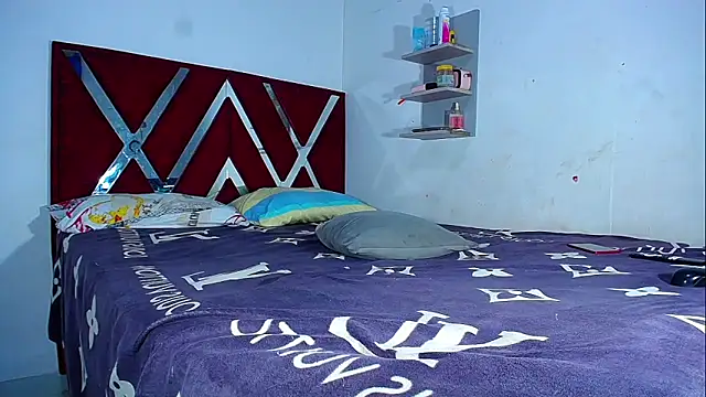 DanisaBrown online show from 30, 4, 2026