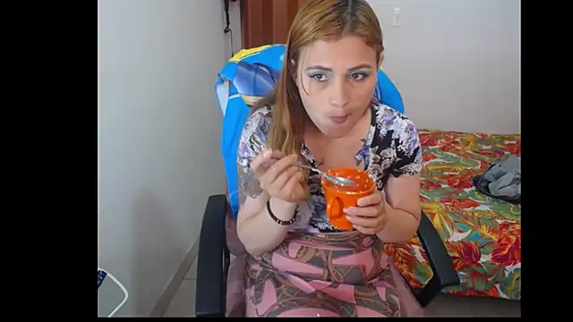 Mia davis01 online show from 31, 1, 2025