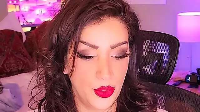 Wonderful Woman online show from 19, 2, 2025