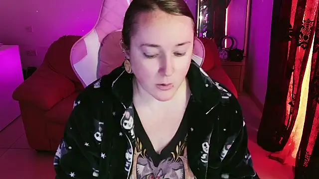 kisicaxx online show from 13, 1, 2025