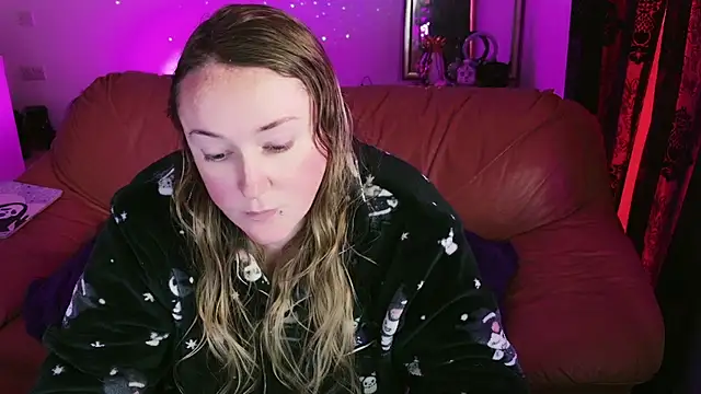 kisicaxx online show from 16, 1, 2025