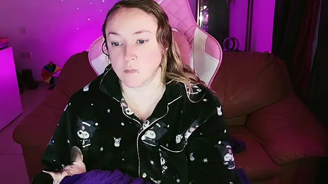 kisicaxx online show from 16, 1, 2025