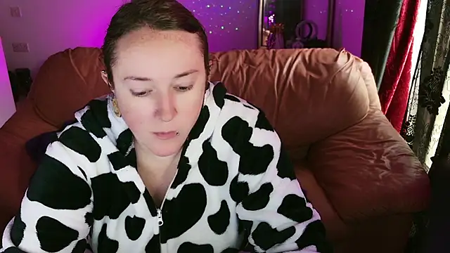 kisicaxx online show from 17, 1, 2025