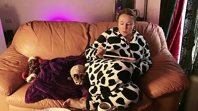 kisicaxx online show from 17, 1, 2025