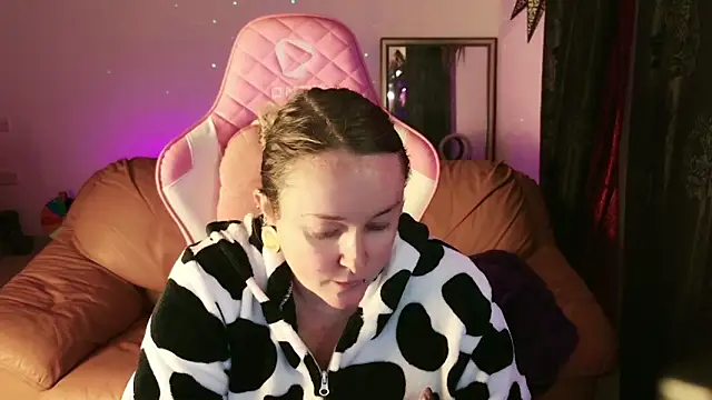 kisicaxx online show from 17, 1, 2025