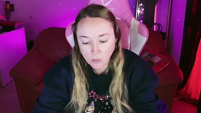 kisicaxx online show from 19, 1, 2025