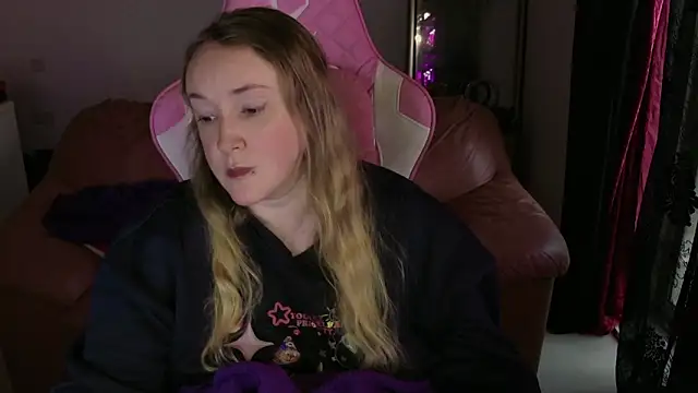 kisicaxx online show from 21, 1, 2025