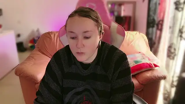 kisicaxx online show from 27, 2, 2025