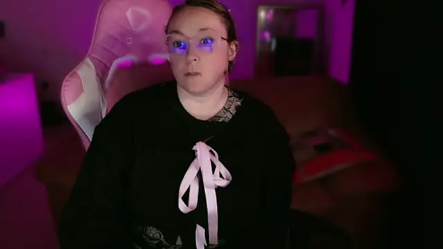 kisicaxx online show from 27, 2, 2025